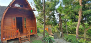 Отель Saung Orange Village  Богор